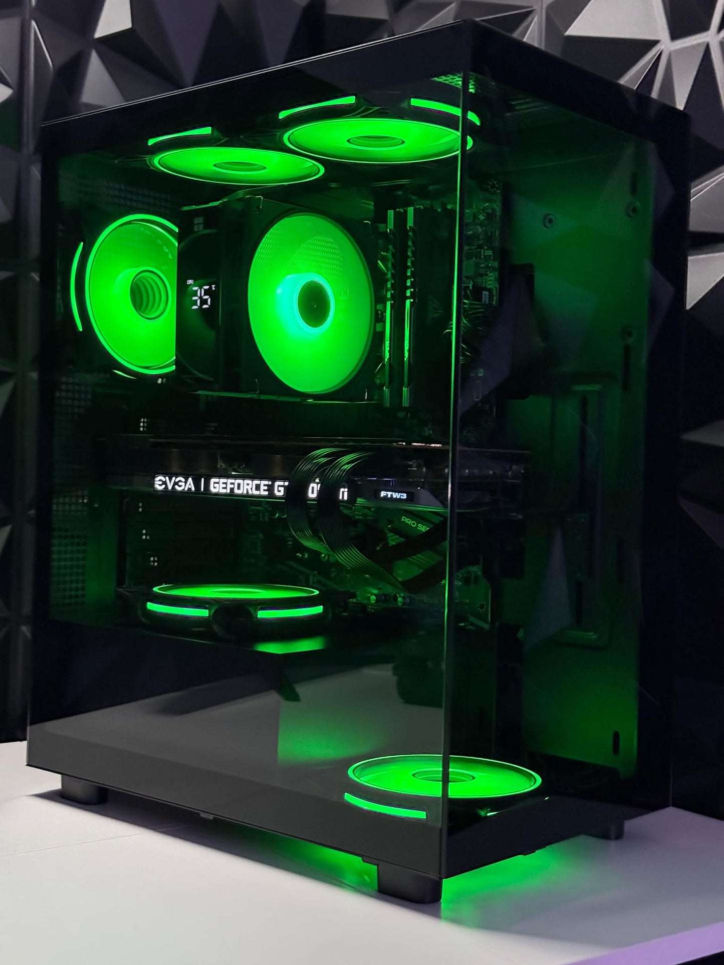 'SPIRIT OF SPARTA'- GTX 1080ti - Ryzen 5 5600G - 1TB SSD