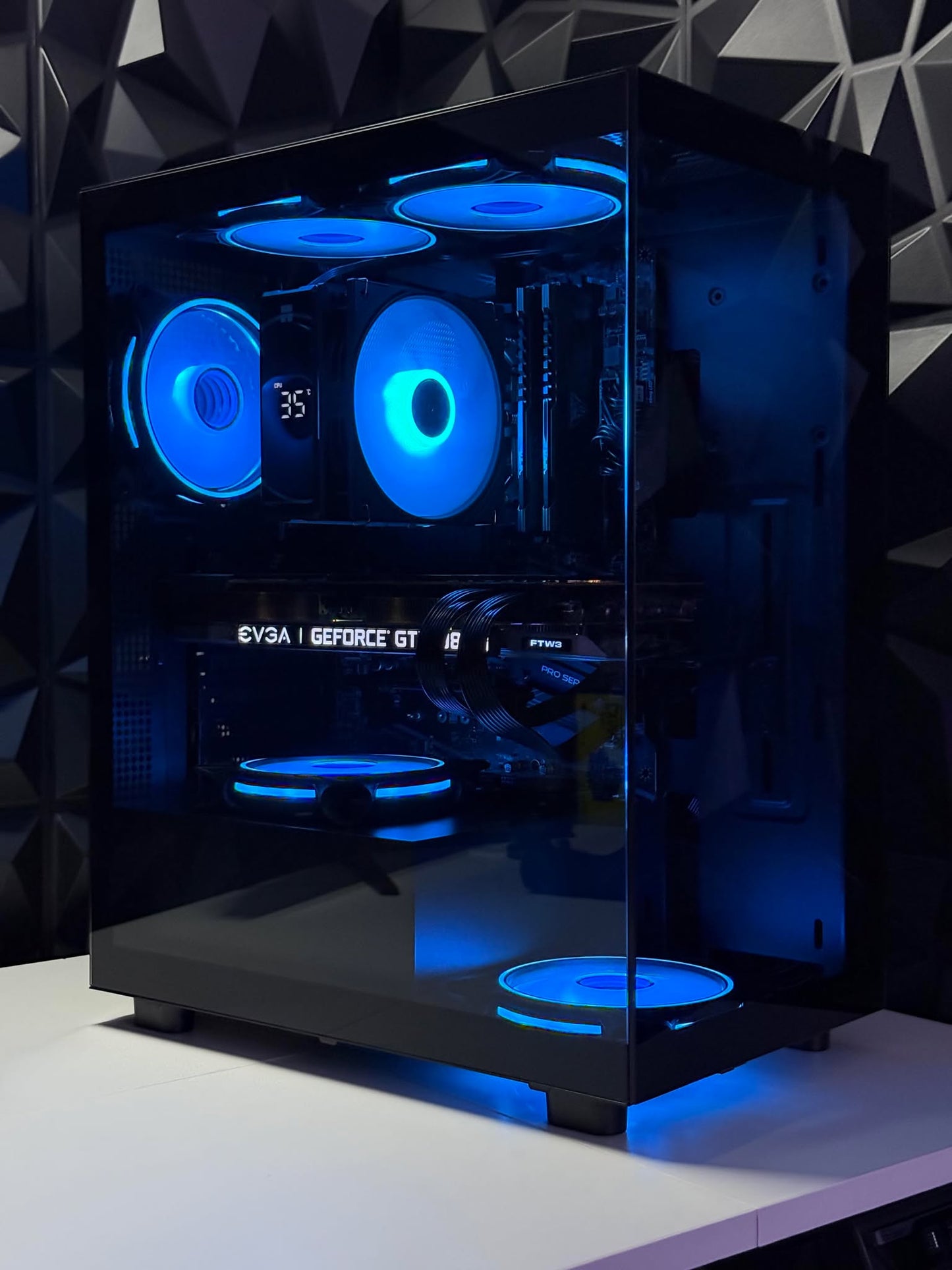 'SPIRIT OF SPARTA'- GTX 1080ti - Ryzen 5 5600G - 1TB SSD