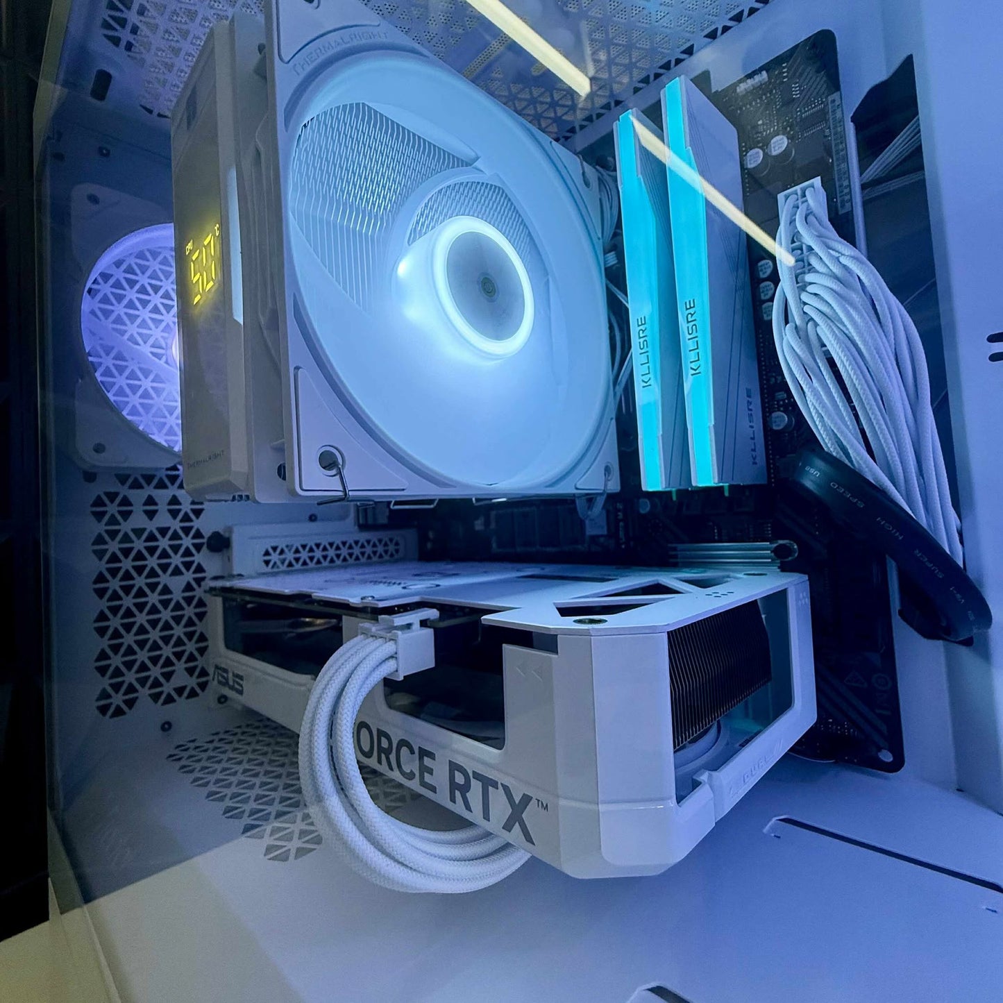 'EPHOR' - RTX 4060 - Ryzen 5 - 1TB SSD