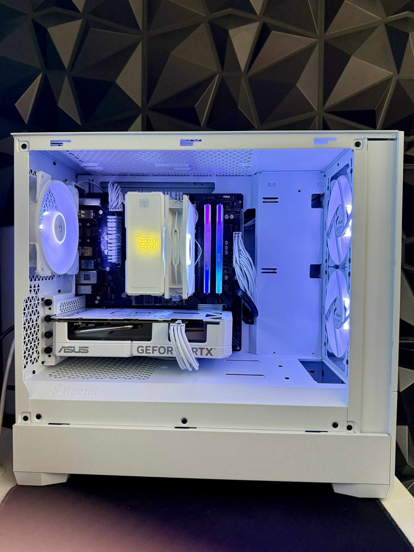 'EPHOR' - RTX 4060 - Ryzen 5 - 1TB SSD