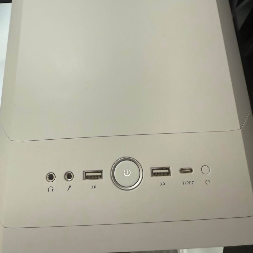 'ASTRA' - RX 9060 XT 16GB - Ryzen 5 - 1TB SSD