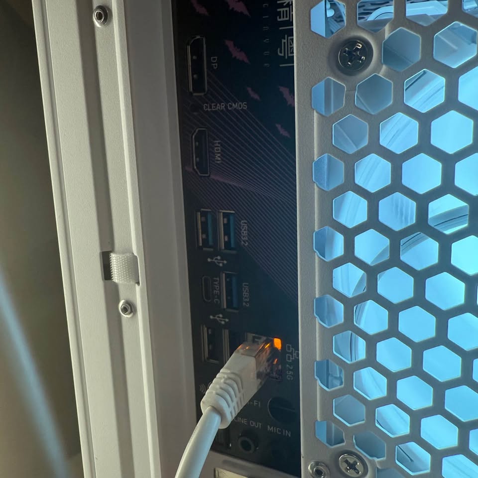 'ASTRA' - RX 9060 XT 16GB - Ryzen 5 - 1TB SSD