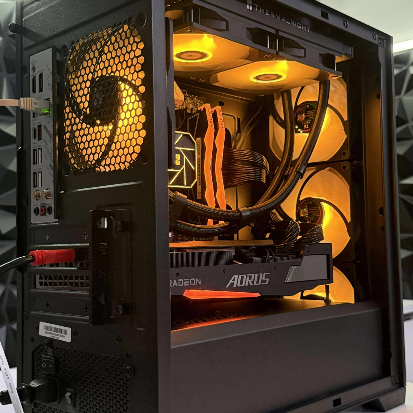 ‘EREVOS’ - RX 6800 - Ryzen 5 7500F - ADATA 1TB Gen 4