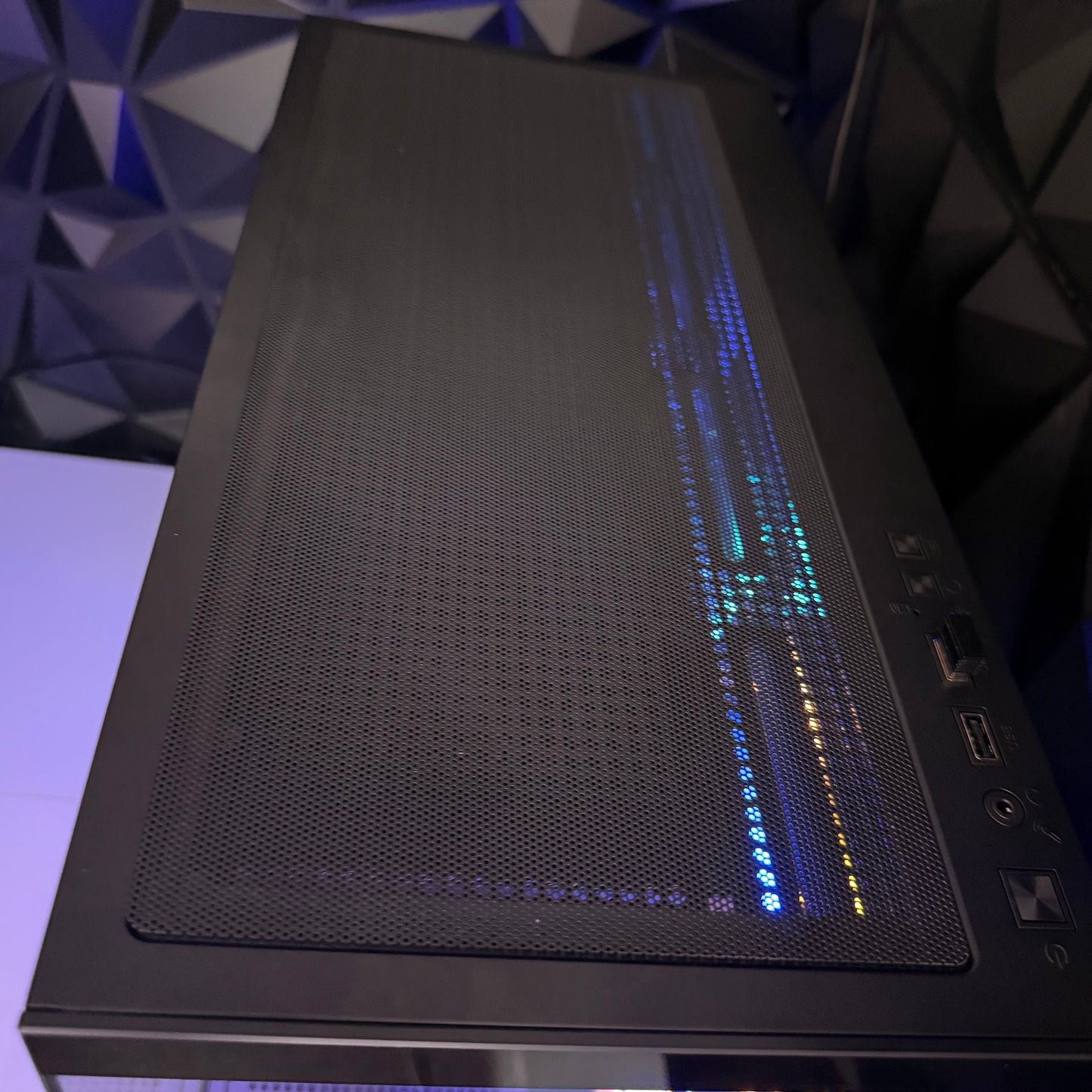 ‘Hyperion’ - RTX 4070 - Ryzen 5 7500F - 1TB SSD