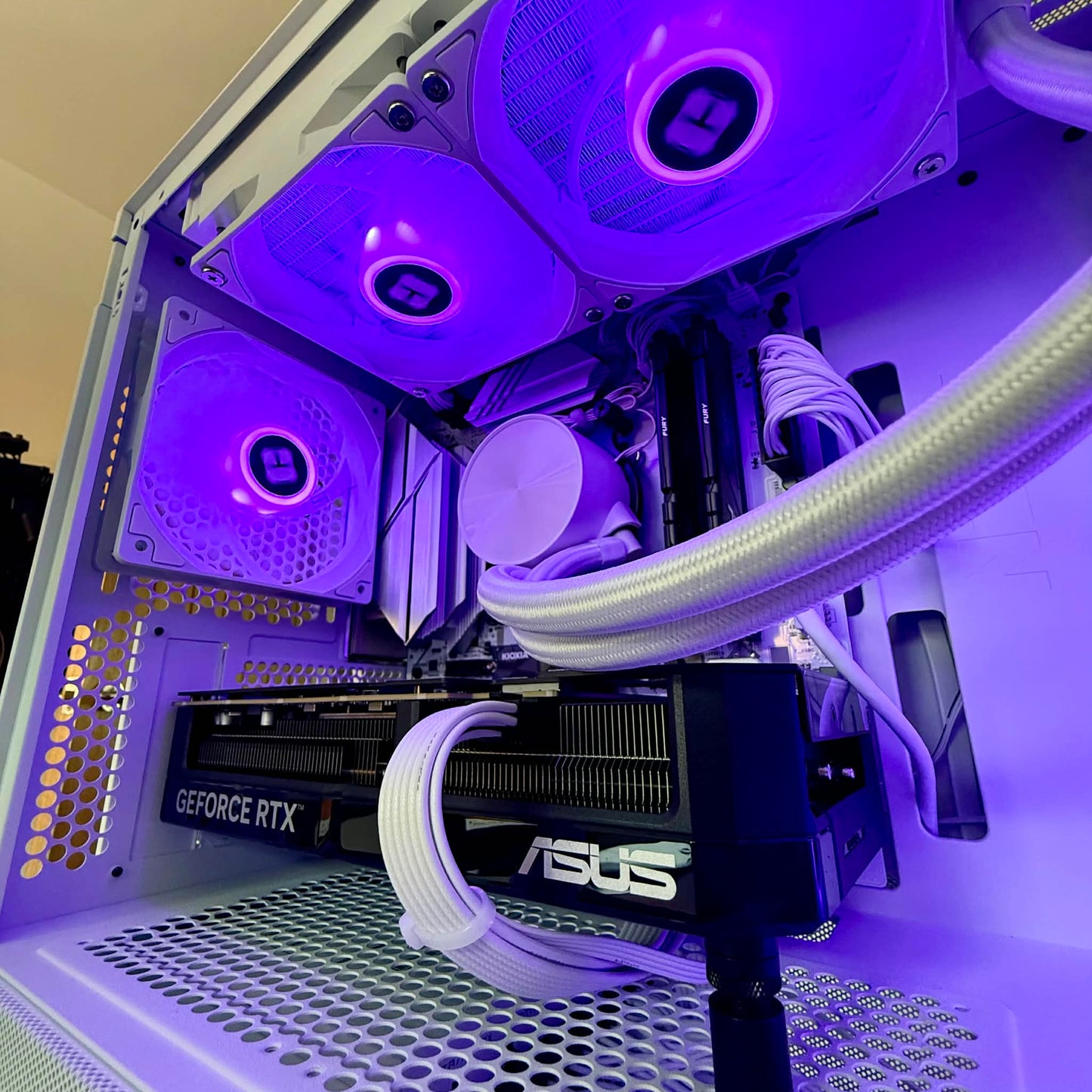 'FLOW' I RTX 5070 12GB I Ryzen 5 9600x I 32GB DDR5 RAM