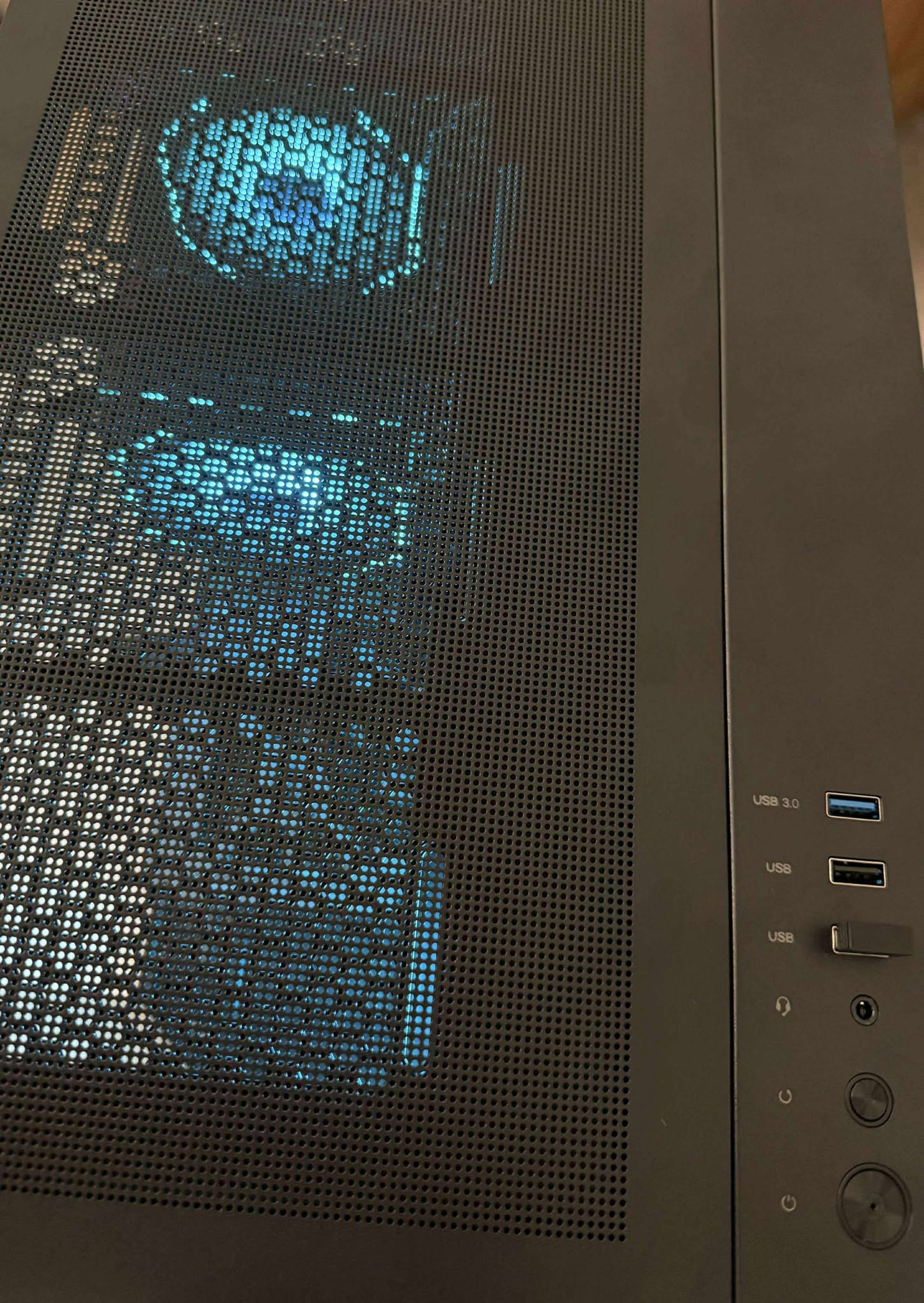 'ZEPHYROS' - RTX 5070 - Ryzen 5 9600x -  1TB Klevv Crass Gen 4 SSD