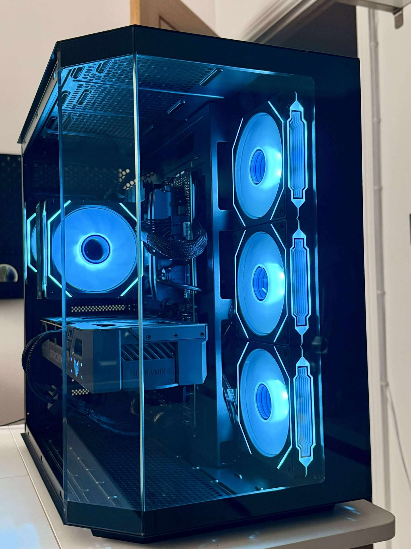 'ZEPHYROS' - RTX 5070 - Ryzen 5 9600x -  1TB Klevv Crass Gen 4 SSD