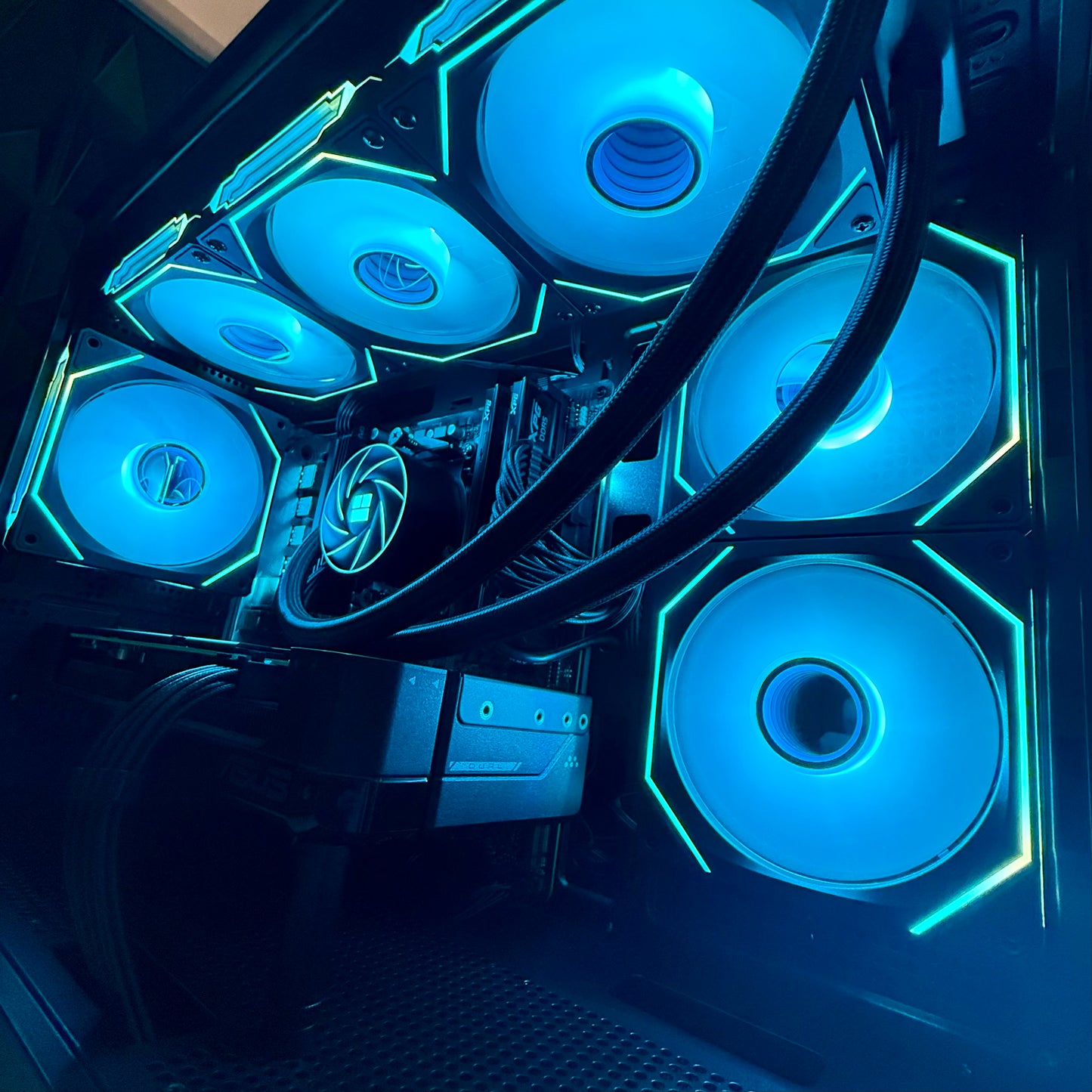 ‘Hyperion’ - RTX 4070 - Ryzen 5 7500F - 1TB SSD