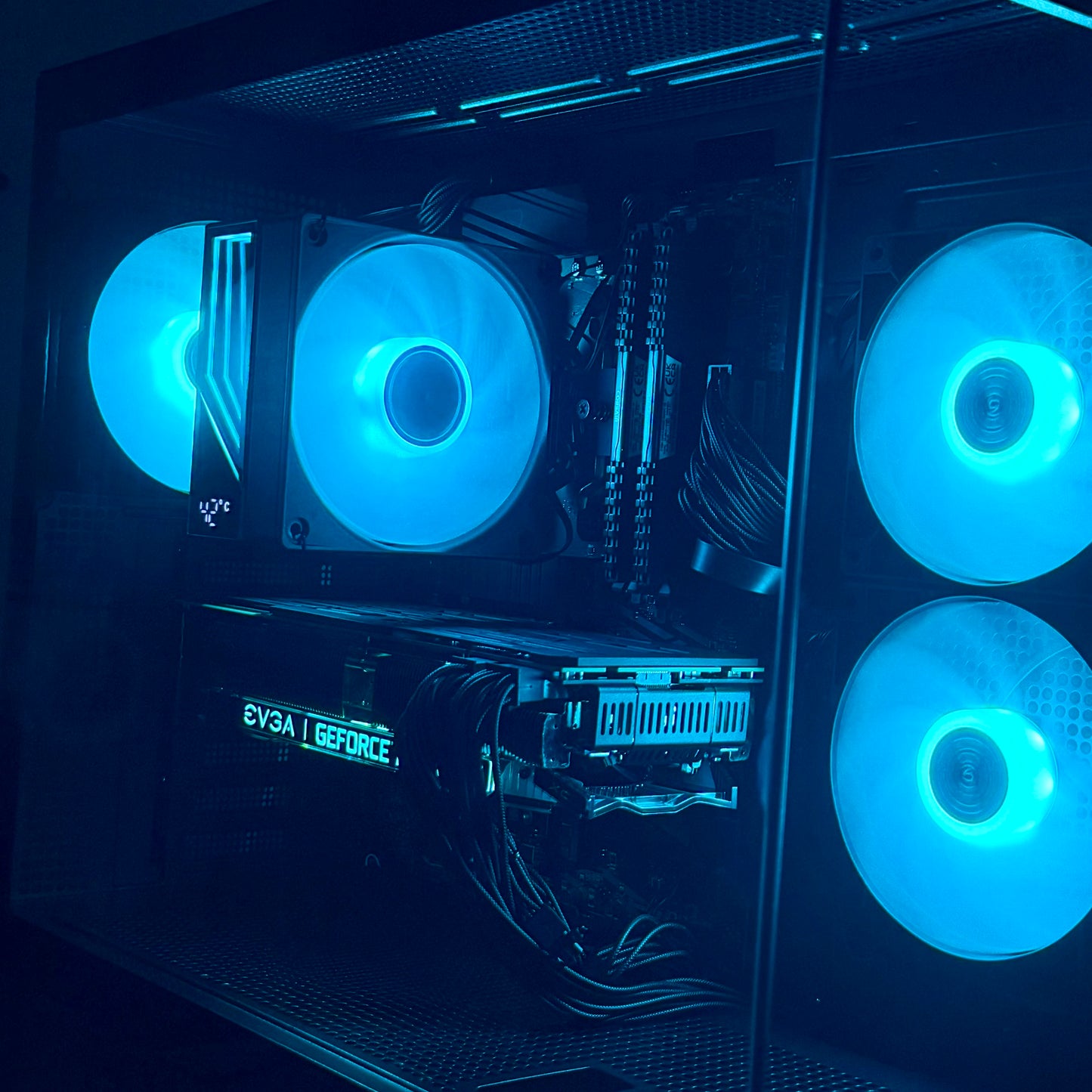 ‘GHOST’ - RTX 5060ti - Ryzen 5 7600X - 1TB SSD