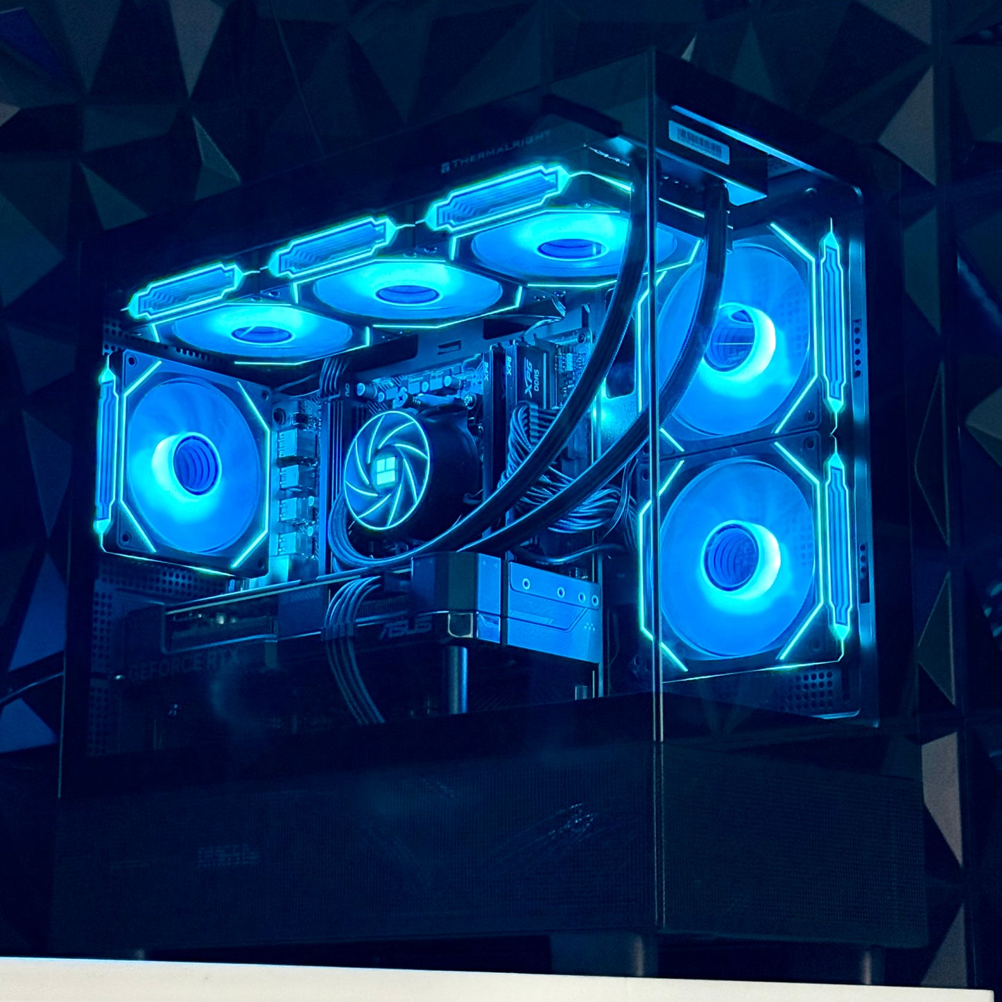 ‘Hyperion’ - RTX 4070 - Ryzen 5 7500F - 1TB SSD