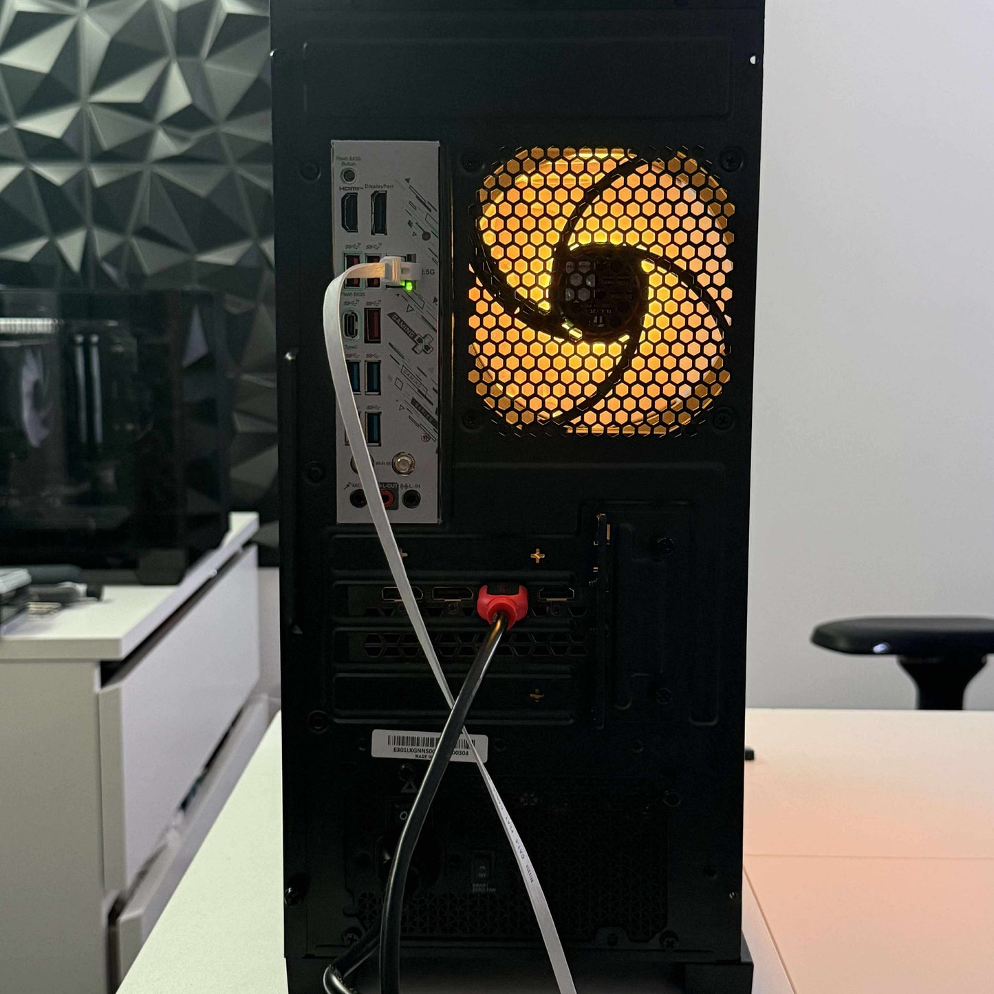 ‘EREVOS’ - RX 6800 - Ryzen 5 7500F - ADATA 1TB Gen 4