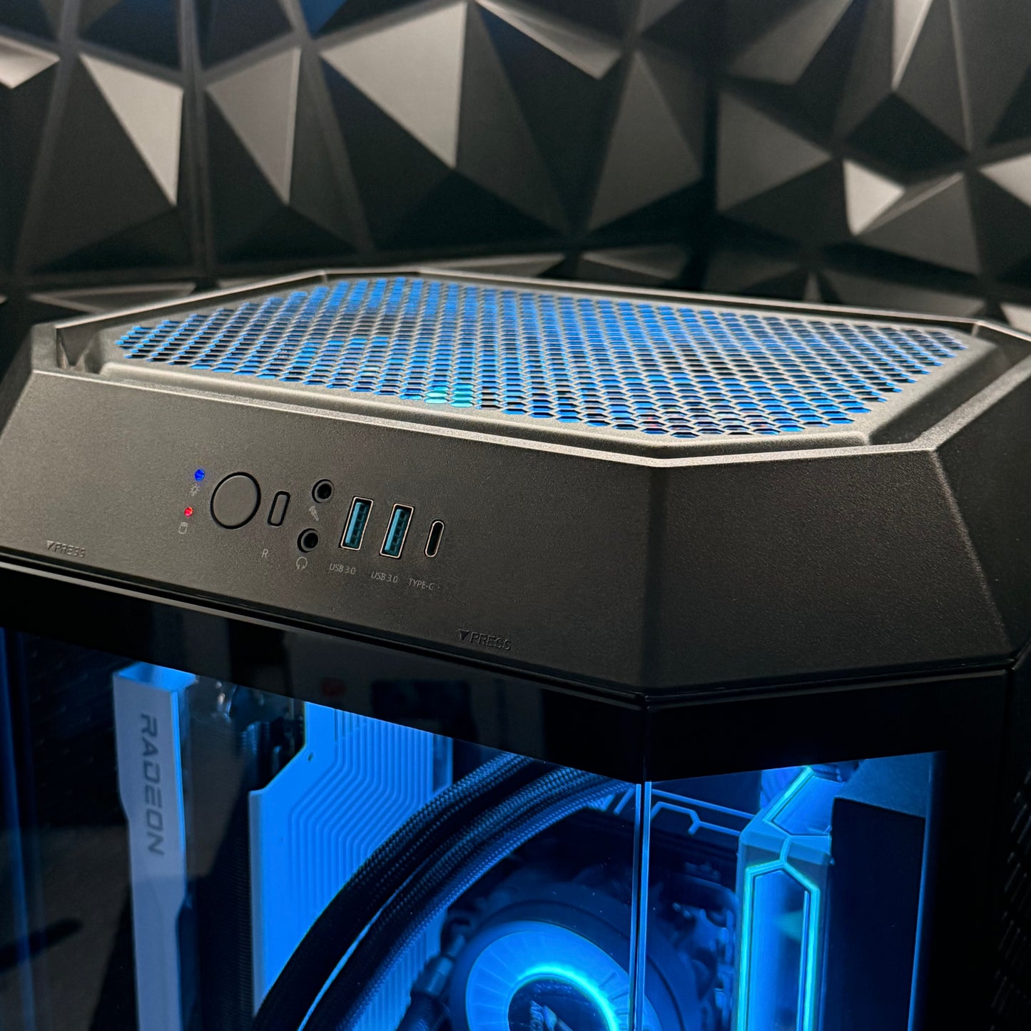 ‘Apothicon’ - RX 9070XT 16gb - Ryzen 5 7600X - 1TB SSD