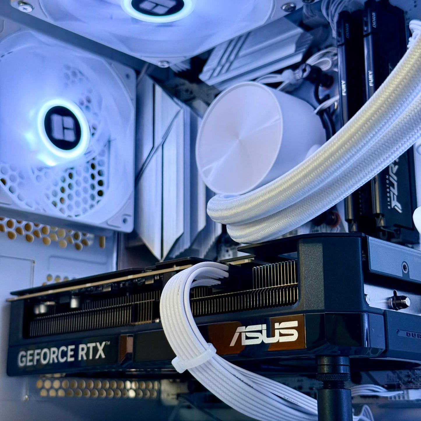 'FLOW' I RTX 5070 12GB I Ryzen 5 9600x I 32GB DDR5 RAM