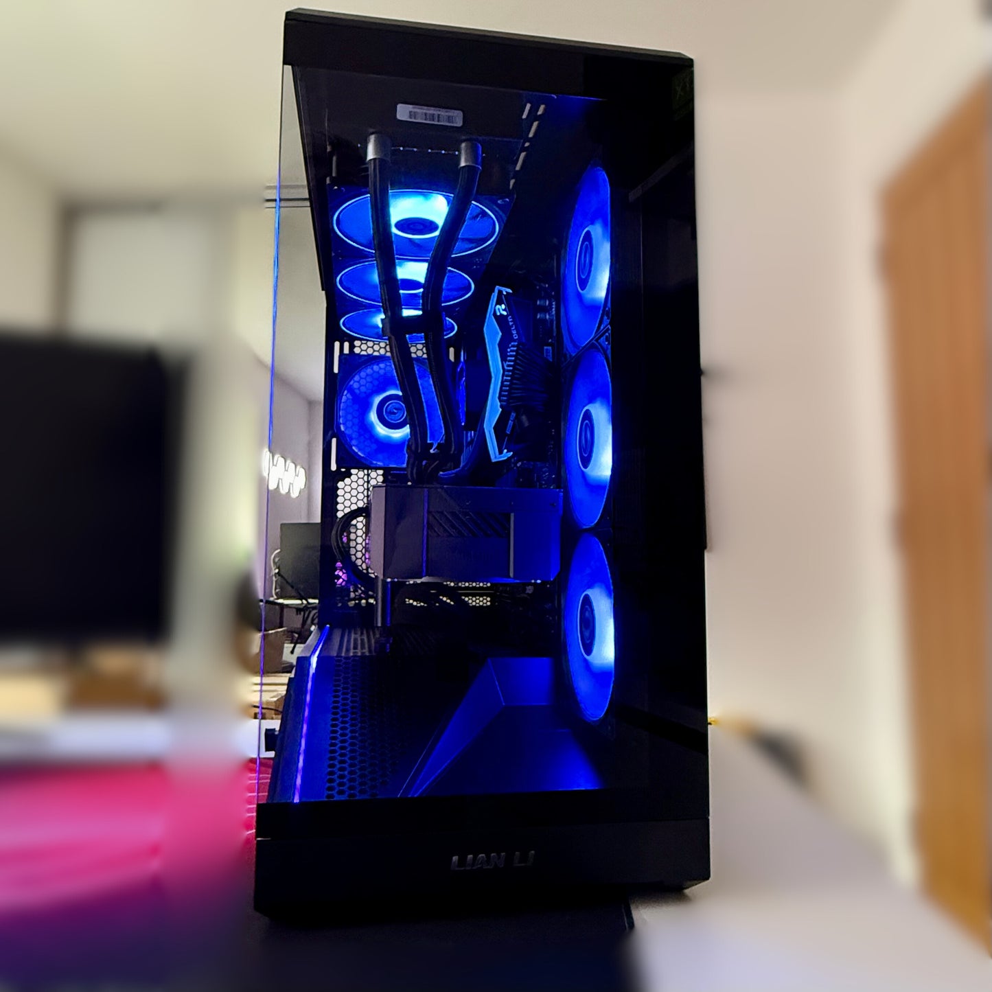'ZEUS' RTX 5070 - Ryzen 5 9600X - 1TB Gen 4 NVME SSD